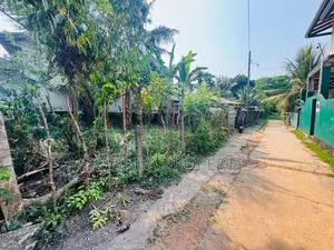 Near Colombo Road Land for Sale in Piliyandala Bokundara