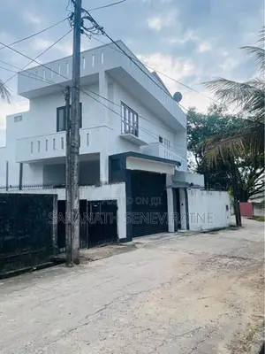 Modern 2-Story House in Ratmalana