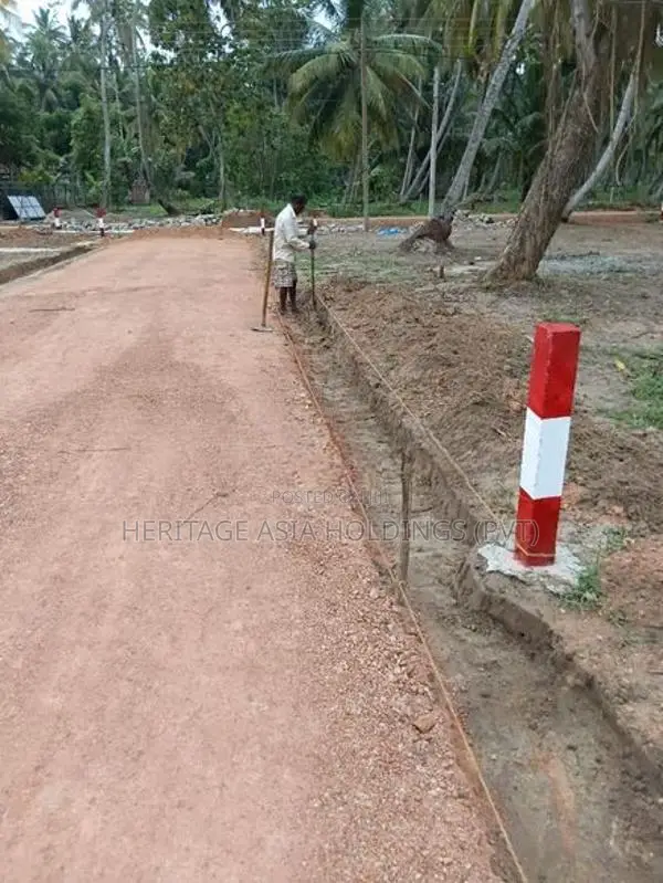 ඉඩමක් පම්බලින්