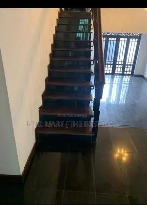 BATTARAMULLA : 6-BR (10P) RENOVATED HOUSE WITH SEPARATE ANNEX FOR SALE
