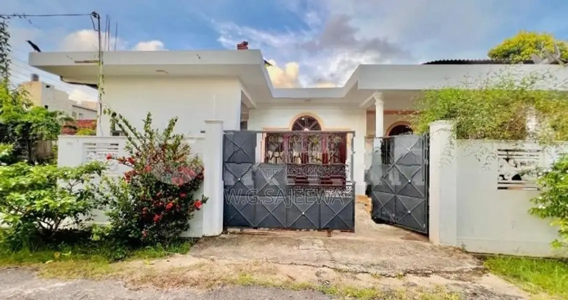 Complete house sale in Negombo, Dalupotha