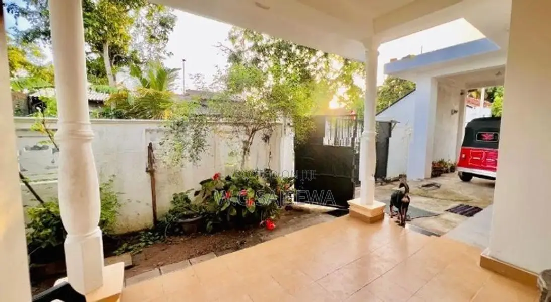 Complete house sale in Negombo, Dalupotha