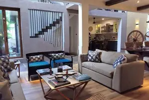 Two Story House for Sale in Colombo 05