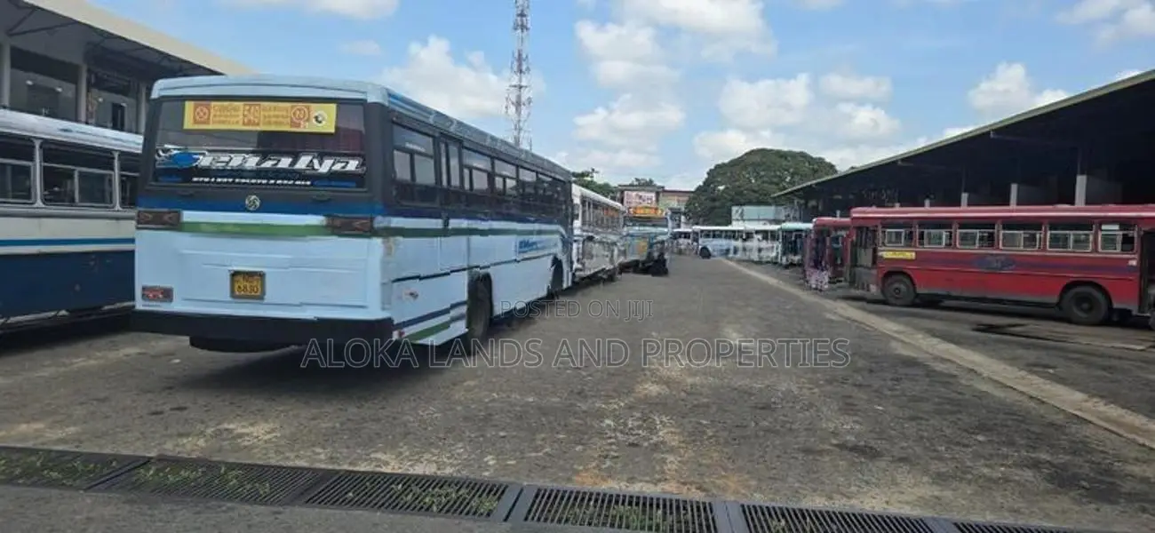 දඹුල්ලබස් නැවතුම්පලට යාබදව අර්ථික මධ්‍යස්ථානයට නොදුරින් ඉඩමක් විකිණීමට