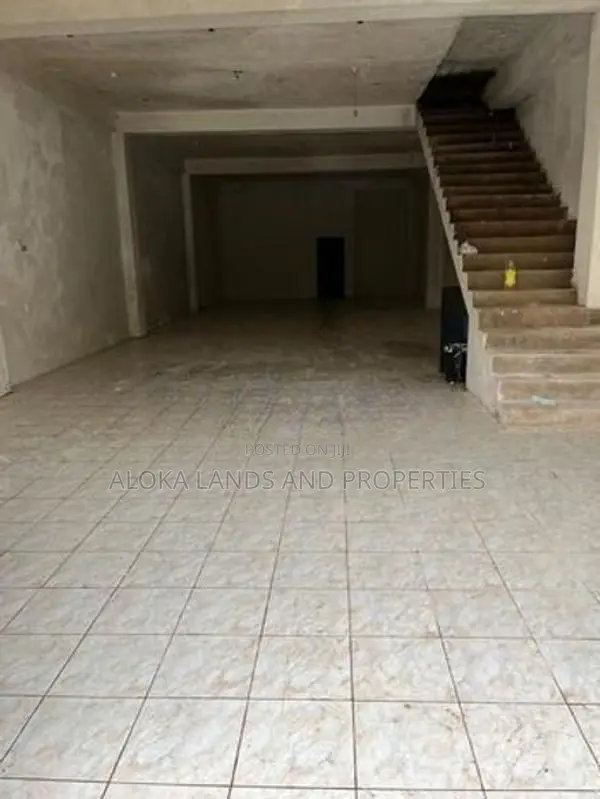 Building for sale in Dambulla ( දඹුල්ල ආර්ථික මධ්‍යස්ථානය අසළින්)
