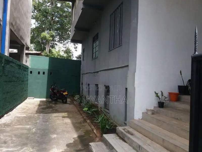 Commercial Building for Sale in Pannipitiya