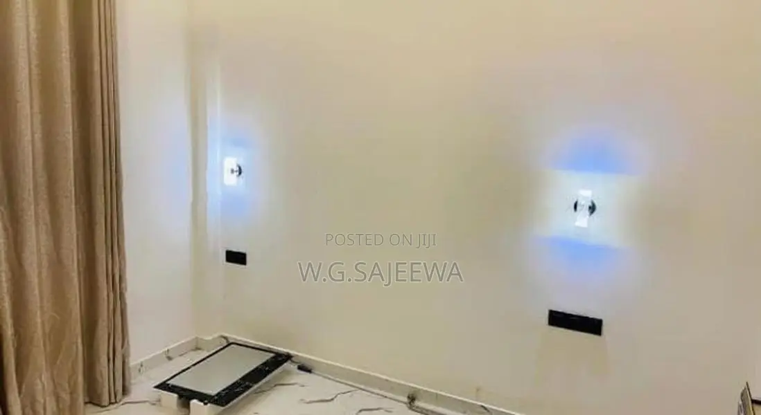 Fully Furnished A/C Upstair house rent in Negombo