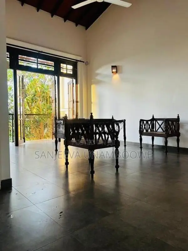 Semi-Furnished Luxury House for Rent in Madiwela-Kotte