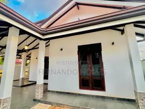 Daluwakotuwa Nice 3 Br Single Story Well Built House For Sale In Negom