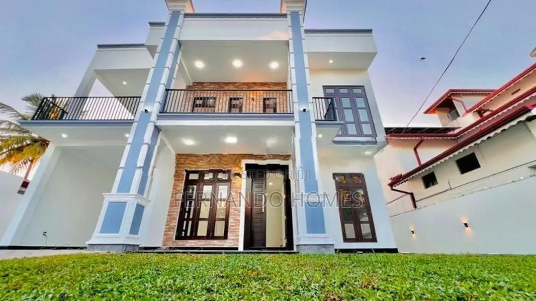 Near Katunayaka Airport 15P Land Modern Box 5Br House For Sale Negombo