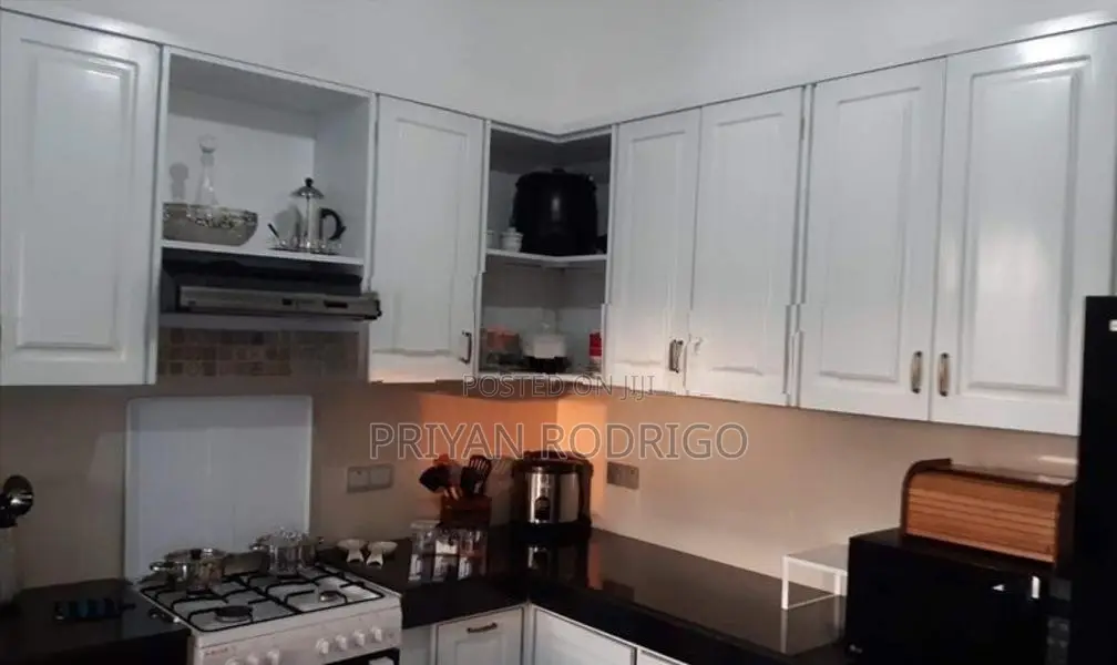 Luxury Fully Furnished 05 BR Bungalow for Sale in Nuwara Eliya Distric