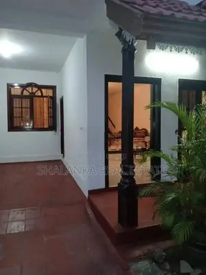 House for Sale in Kollupitiya – Prime Residential Property