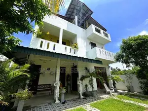 Solid Luxury 2 Storied House With Roof-Top - Kandana Bordering Wattala