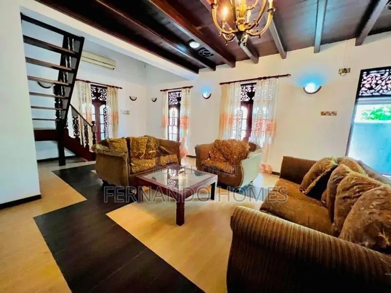 2 story 5 Bed Rooms House For Sale In Negombo Dalupotha