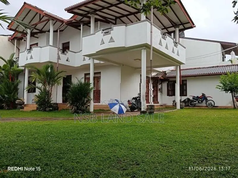 VALUABLE LAND AND HOUSE FOR SALE KOTTE