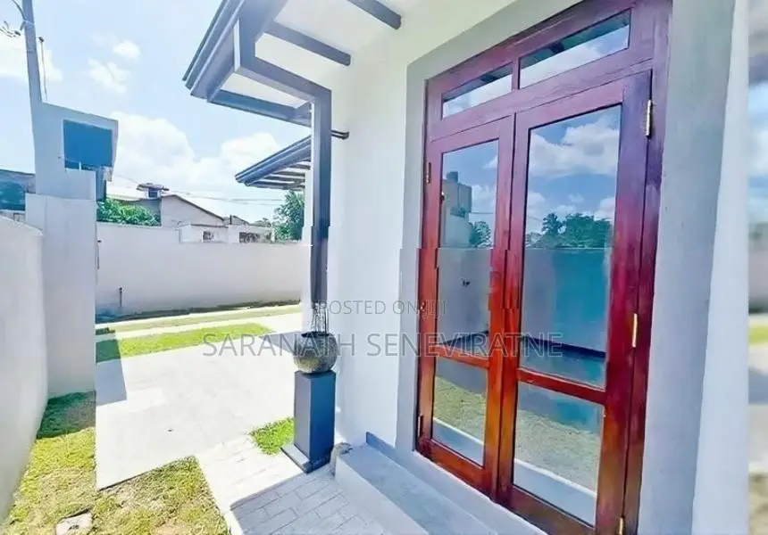 House in Brand-New Condition For Sale - Meegoda Off Watareka Rd Homaga