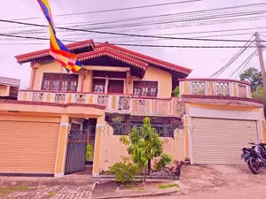 Kiribathgoda Town Luxury House for Sale