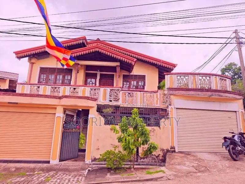 Kiribathgoda Town Luxury House for Sale
