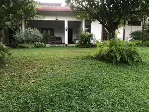 තට්ටු දෙකේ ගෙදර 7 Rooms Kottawa Junction