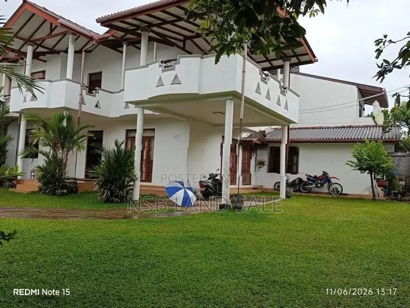 VALUABLE LAND AND HOUSE FOR SALE KOTTE