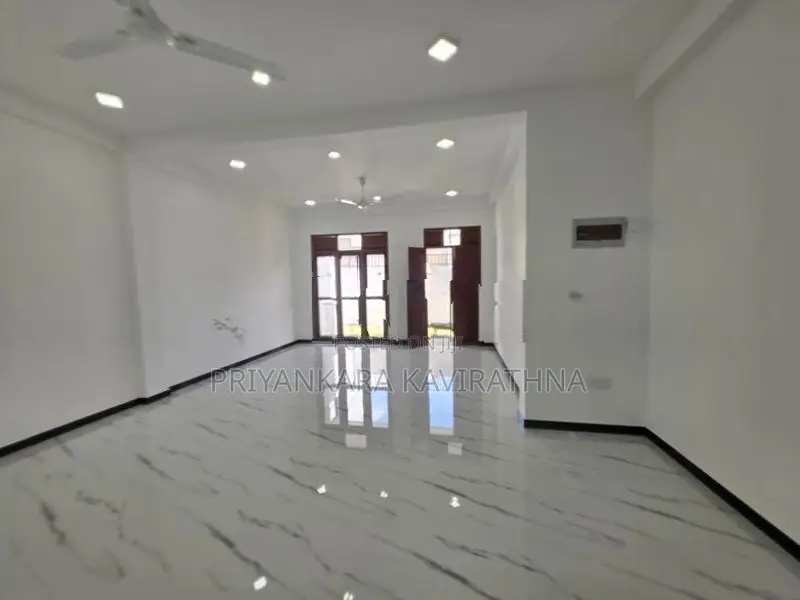 Brand New Mordern 2 Storied House in Piliyandala