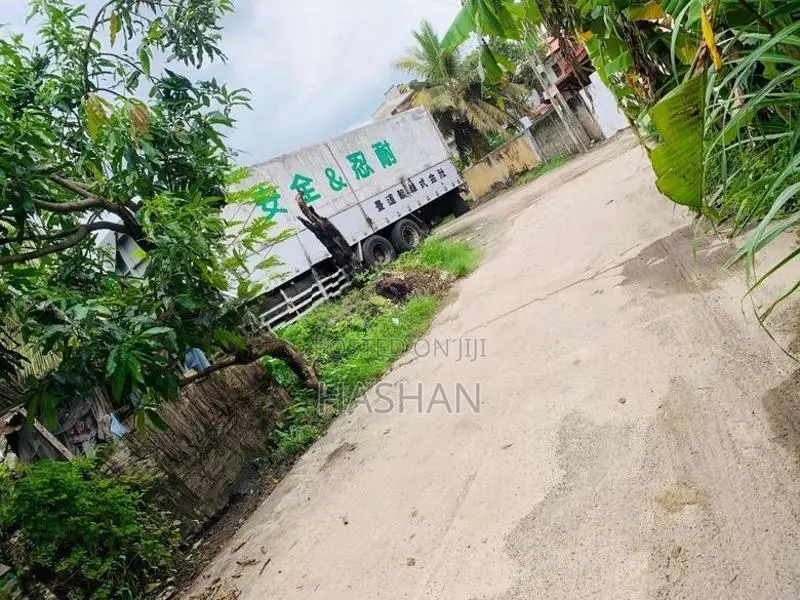 Land with House for Sale in Bokundara