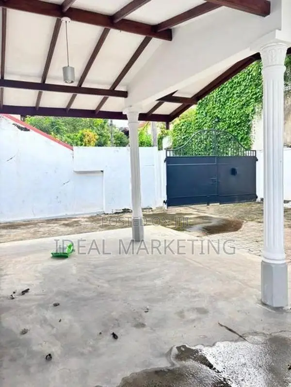 Boralesgmuwa - Two Storied House for Sale