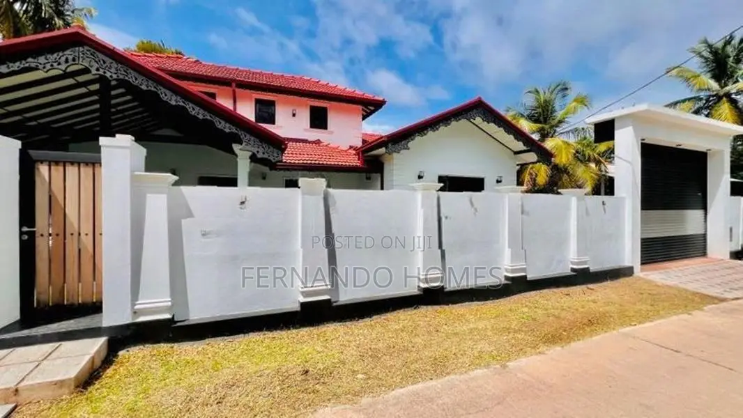 Solid Nice Single Story House For Sale In Negombo Kadirana