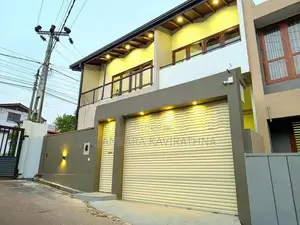 Brand New Mordern House in Piliyandala