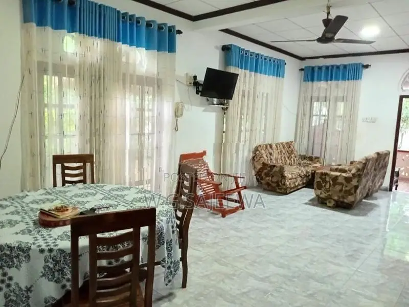 24perch 3Bedroom house with Annex for sale in seeduwa