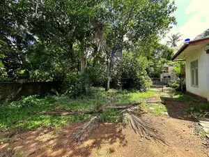 Land With Old House Asking Value in Piliyandala Mandawila Rd