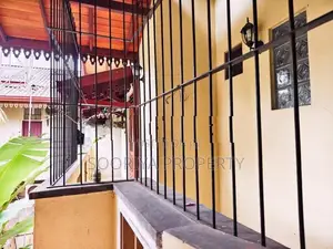 Kiribathgoda Town Luxury House for Sale