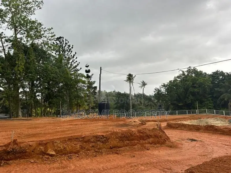කරාපිටිය රෝහලට ලගින්ම අගනා බිම් කොටස්