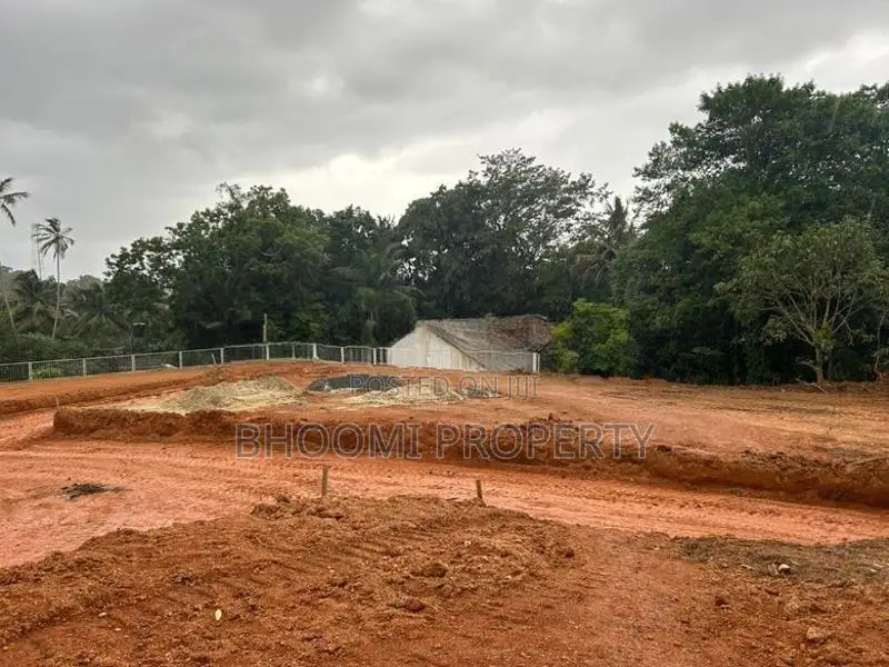 කරාපිටිය රෝහලට ලගින්ම අගනා බිම් කොටස්