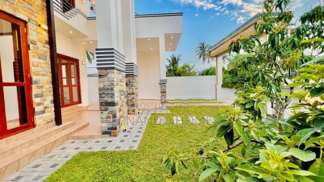 Gated Area Well Modern Design 4 BR Luxury House For Sale Negombo