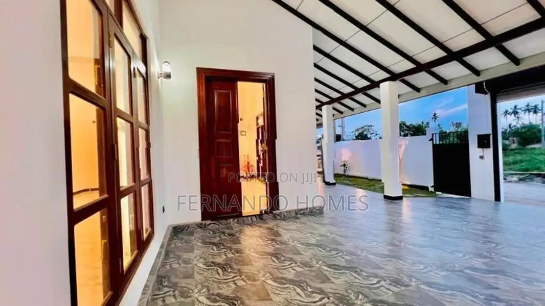 Cute All Completed Single Storey House for Sale In Negombo Area