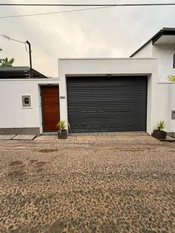 Newly Renovated Luxury 3 Bedroom House for Sale in Piliyandala
