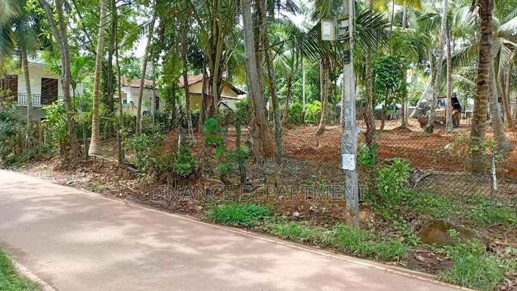 කඳන කපුවගාර පාරෙන් පදිංචියට හොද තැනක් නේවාසික බිම් කොටස්