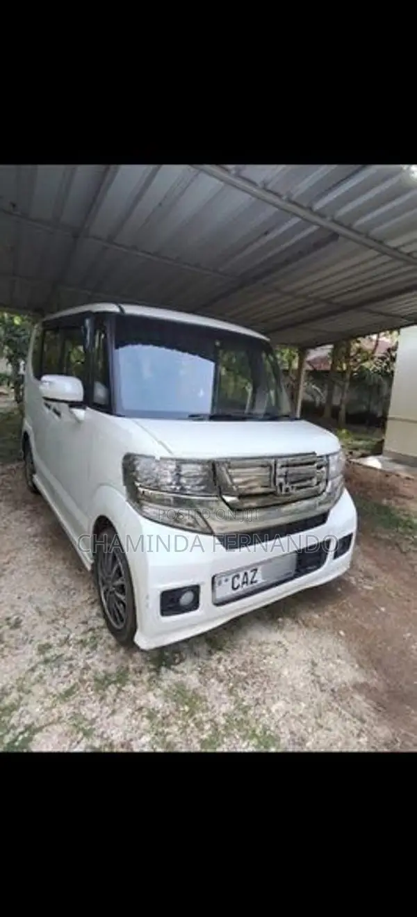 Honda N-Box car 2015