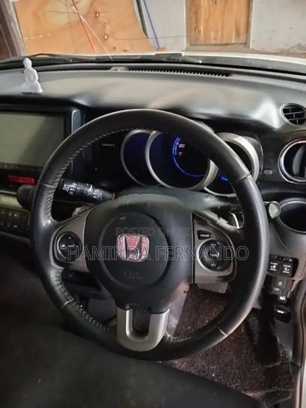 Honda N-Box car 2015