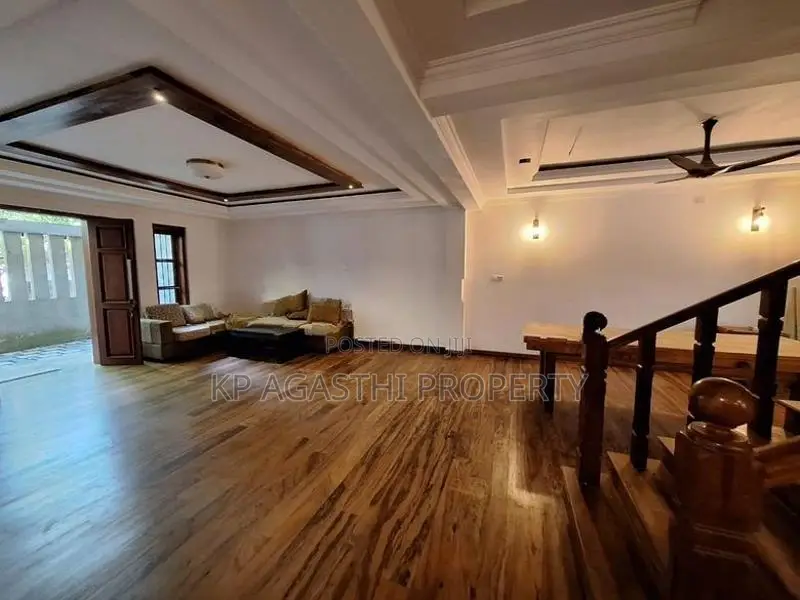 Luxury House for Sale in Colombo 5