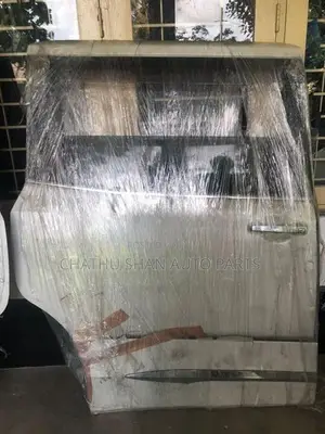 Toyota voxy naoh esquire door