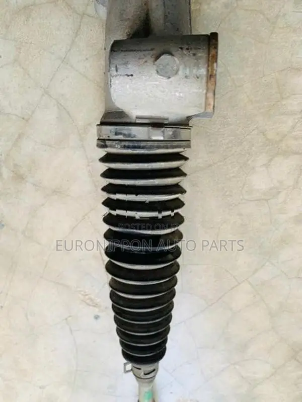 Toyota Pirus Zvw30 Steering Rack
