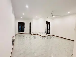 A BRAND NEW SINGALE STORY HOUSE In GODAGAMA