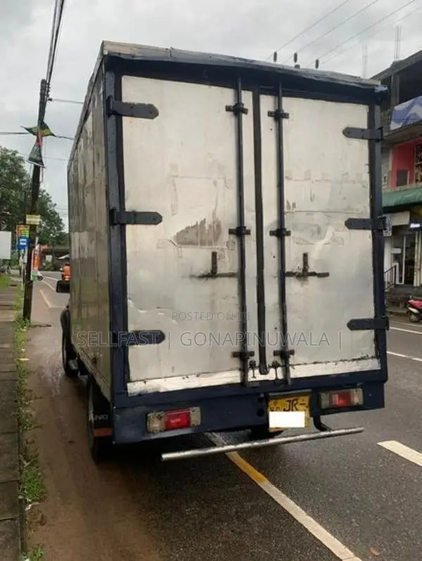 Tata 207 2004