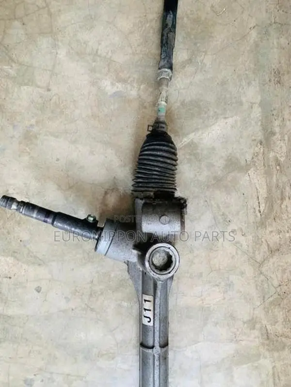 Toyota Pirus Zvw30 Steering Rack