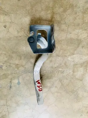 Toyota Pirus Zvw30 Steering Rack
