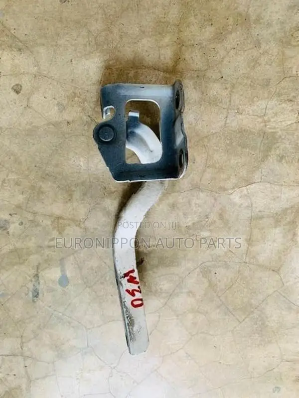 Toyota Pirus Zvw30 Steering Rack