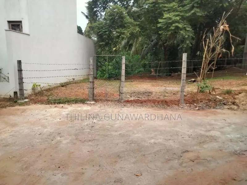 Land for Sale in Aturugiriya