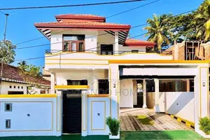 Good Location An Upstairs Near Bus Road New Luxury House Sale Negombo